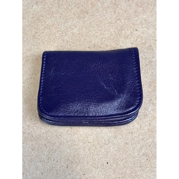 Small Purple Leather Card Holder with Scottie Dog Accent - Picture 4 of 7